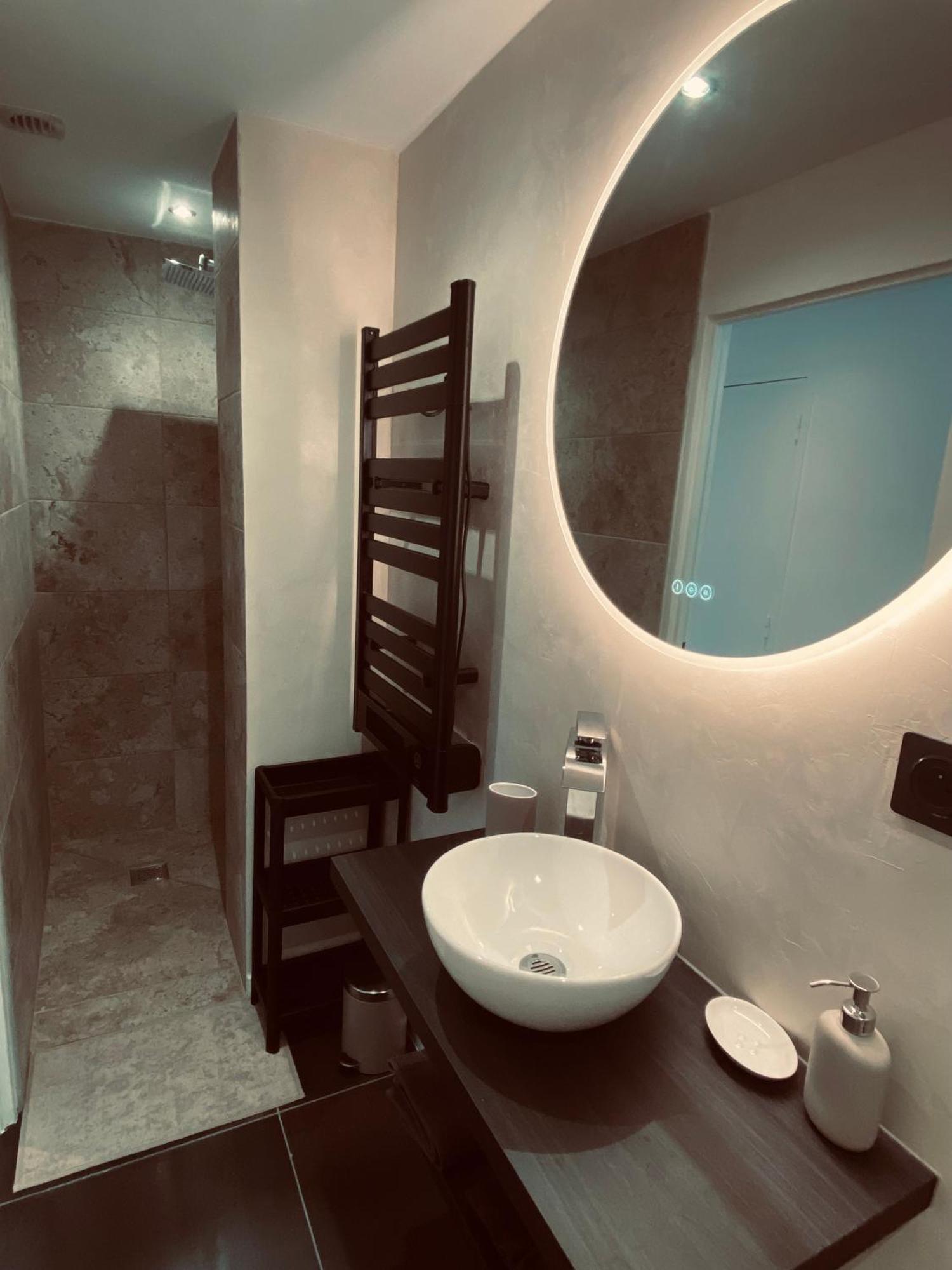 Scandinavian Appartement Сент-Аволд Екстериор снимка